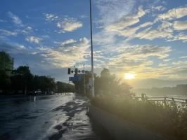 morning moonlight 4